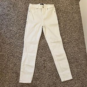 Abercrombie Simone High Rise Ankle Jeans - White Size 2R